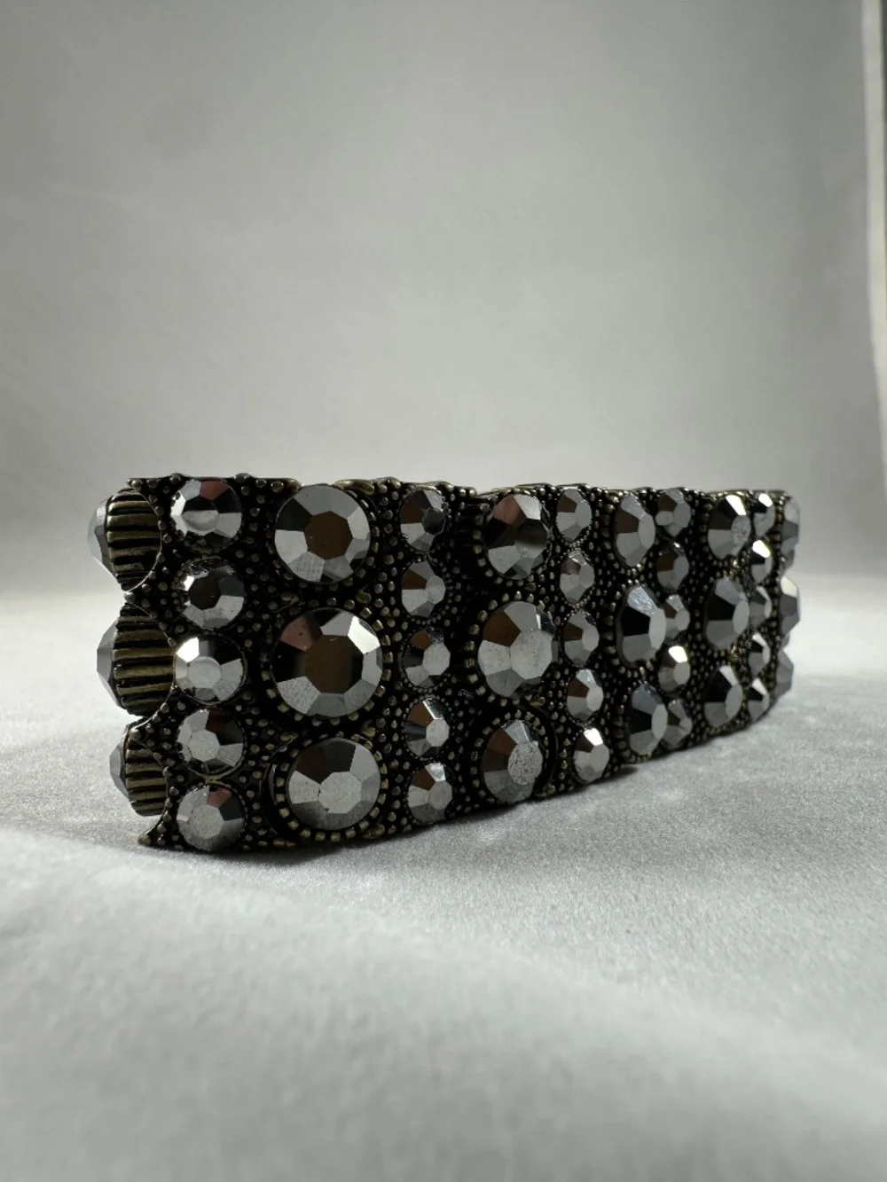 Lia Sophia Hematite Crystal Stretch Cuff Bracelet – NYFW Gifting Suite